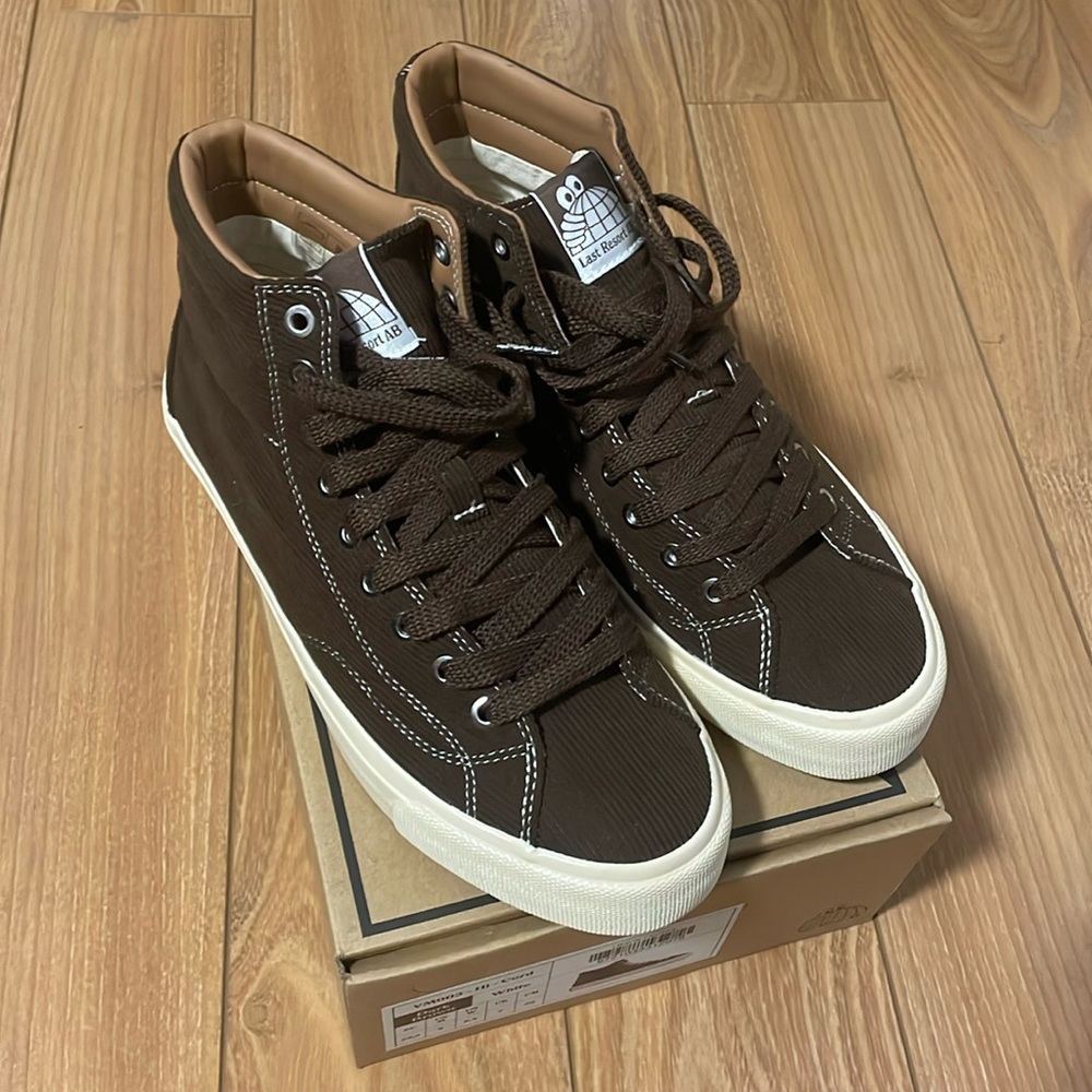 BRAND NEW IN BOX! Last Resort AB skate shoes
